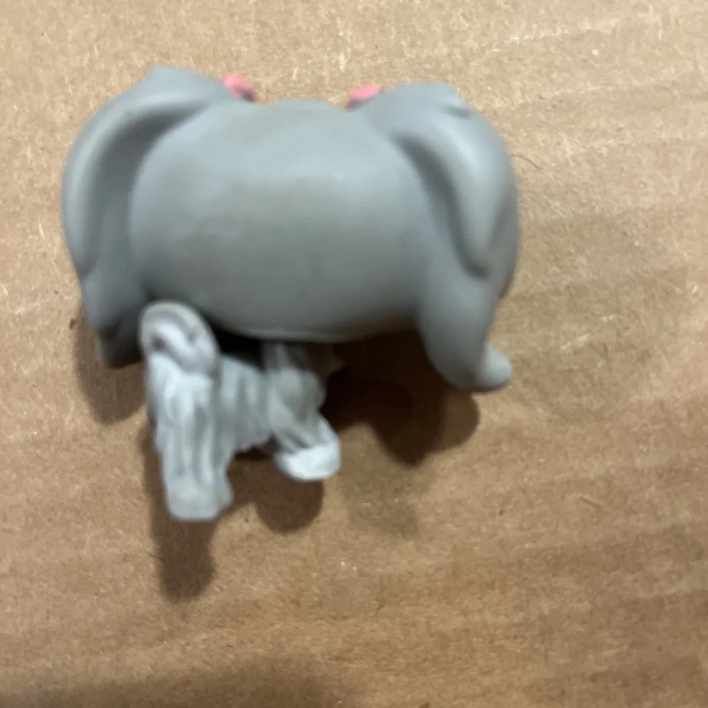 Littlest Pet Shop #193 grey gray maltese green eyes pink bows